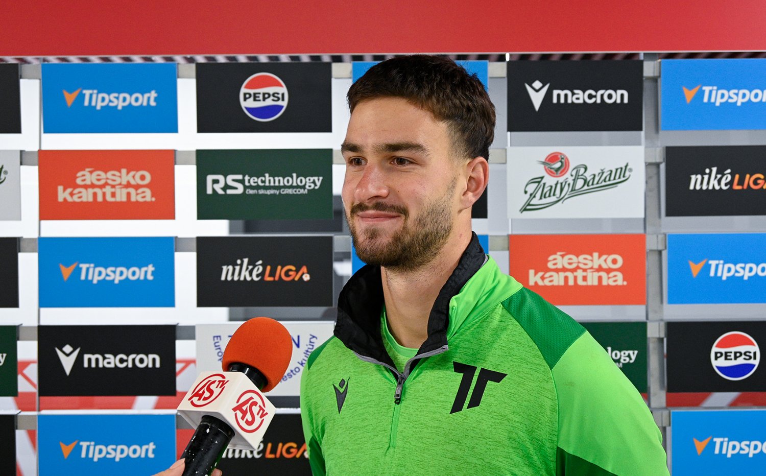 Kati | ak ns ofenzvne mustvo s hrmi v ivotnej forme